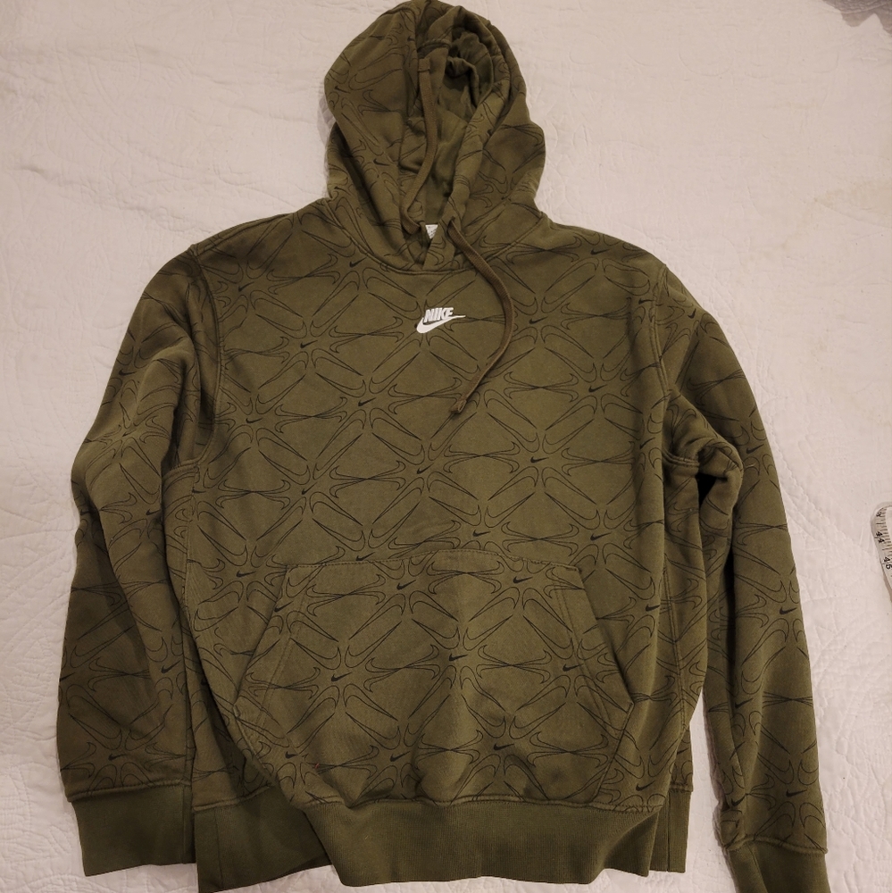 Nike Sweater sized M